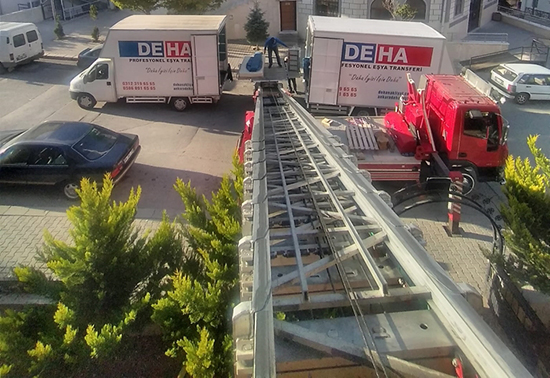 Elmadağ Evden Eve Nakliyat İçin Asansör Hizmeti
